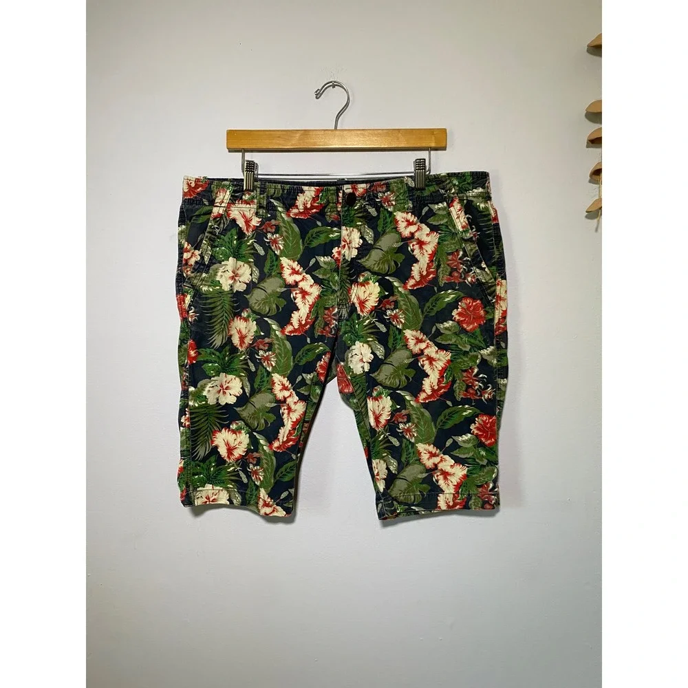 Breakbounce Streetwear Buddy Hug Floral Tropical Chino Shorts Mens 38 Navy Blue